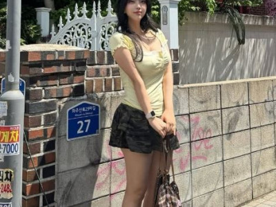 쩍벌 코스프레녀