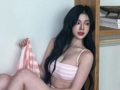 남성 잡지 촬영하는 조연주 치어리더