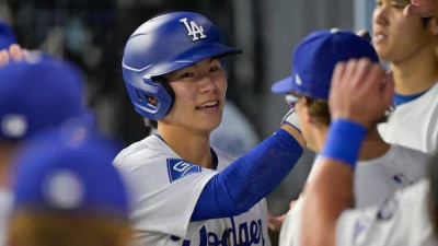 [스포츠중계 좀비티비] '바람의 손자' 제대로 날았다! 김혜성, MLB 데뷔 첫 5출루 맹활약! 오타니 2홈런 쇼와 함께 다저스 19-2 대승!