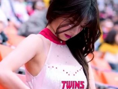 재정비하는 이주은 치어리더