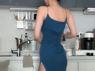 과일 깎아주는 누나