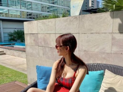 체크 수영복입은 허수미 치어리더