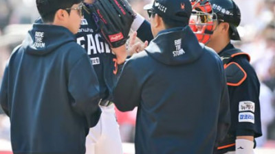 [스포츠중계 좀비티비] 폰세, ML 스카우트 앞 ‘흔들’…멀티 피홈런·최다 5실점에 ERA 2점대 돌입