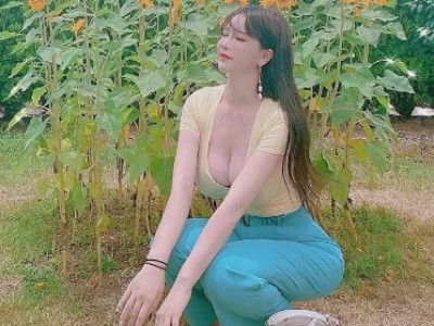 [스포츠중계 좀비티비] 해바라기 보다 가슴이 더크네