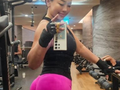 [스포츠중계 좀비티비] 55세라는 머슬퀸