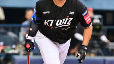 [스포츠중계 좀비티비] 강백호, 5연패 끊는 결승타…KT, 한화 꺾고 2위에서 끌어내렸다