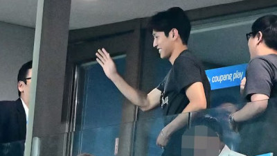[스포츠중계 좀비티비] 나폴리·맨유도 관심…PSG서 입지 애매한 이강인, 여름 이적 시장 ‘열린 결단’ 할까
